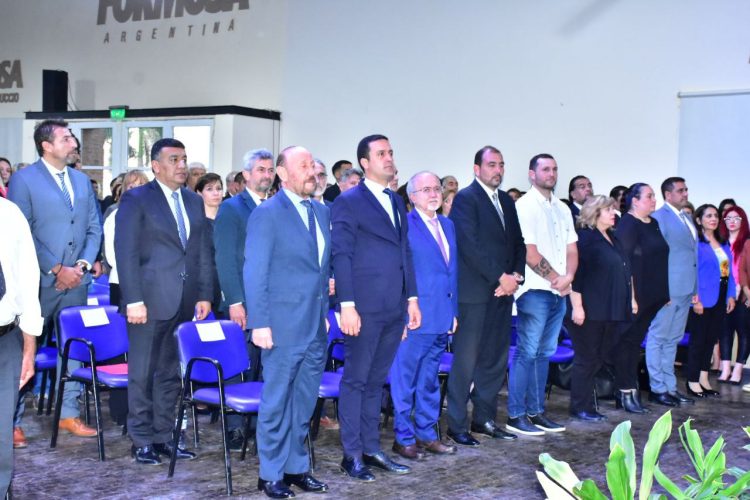 El Gobernador entregó más de 300 jubilaciones nacionales y provinciales