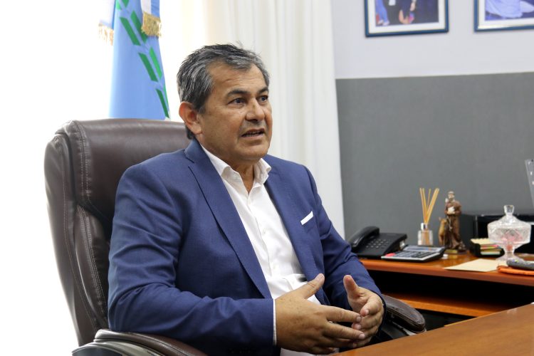 Atilio Basualdo: “Quiero seguir cumpliendo los sueños a todos los lomitenses”