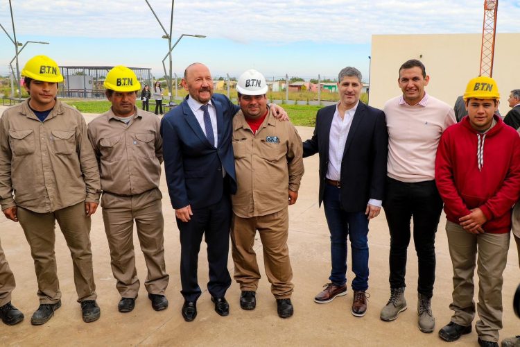 Insfrán inauguró la nueva sede central de IASEP y un centro de inclusión digital