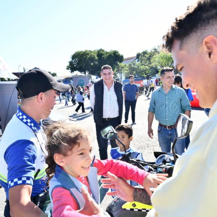 Jofré acompañó las actividades con los jardines de infantes por el Día de la Seguridad Vial