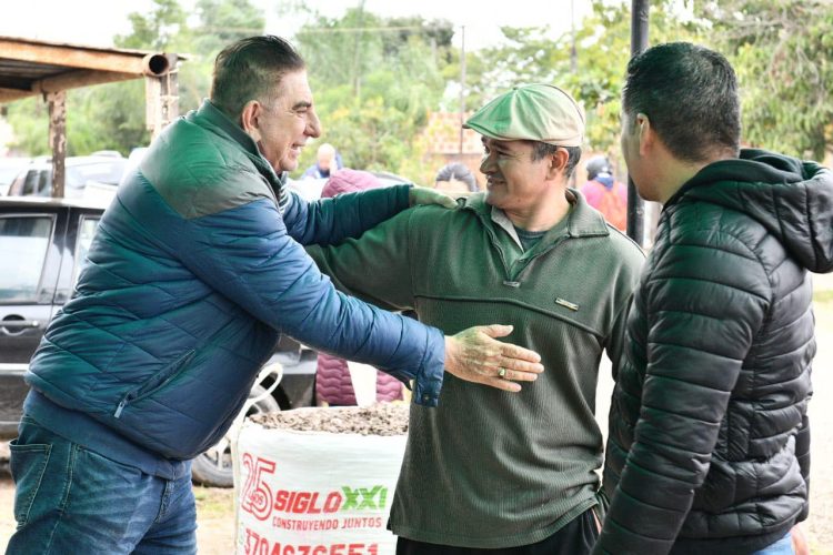 Jofré supervisó trabajos de ripio y mejora de calles y dialogó con vecinos