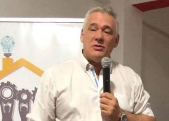 Carbajal no comparte la idea de «poner al Ejército contra el narcotráfico»