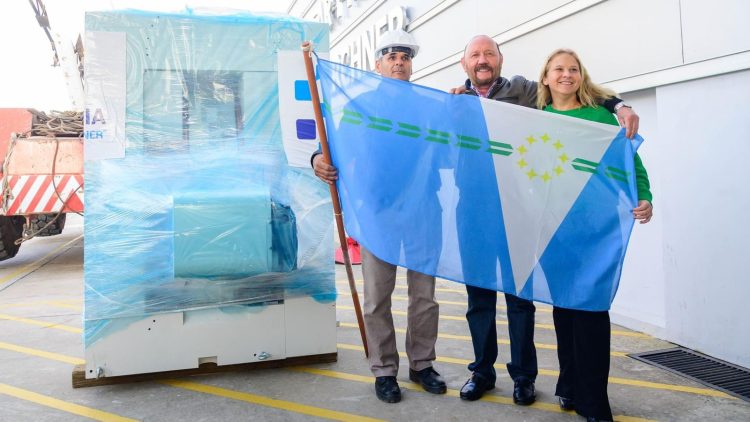 El Centro de Medicina Nuclear recibió un moderno equipo para el tratamiento del cáncer