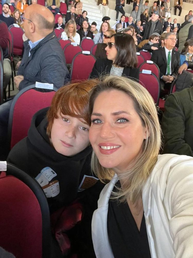 Carolina Losada y un secreto revelado: los dos hermanitos que “la adoptaron” como mamá