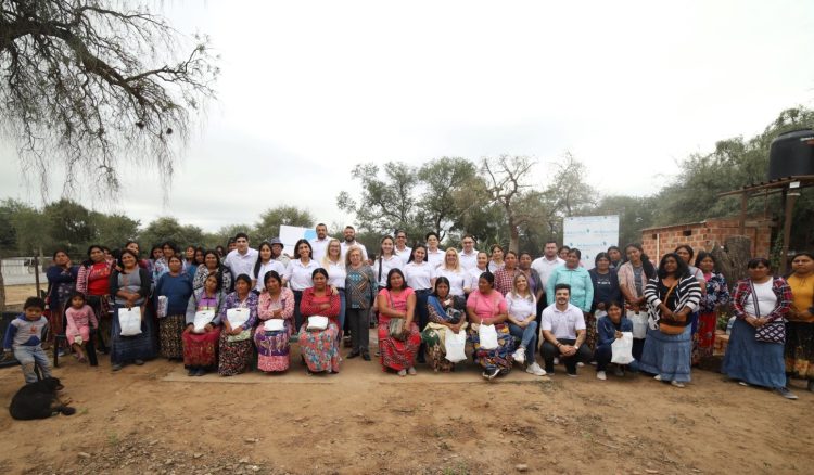 El Banco Formosa bancarizó a 100 mujeres artesanas de la comunidad wichí
