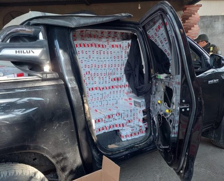 Golpe al contrabando: Más de $14.000.000 en mercadería secuestrada, una camioneta y patentes