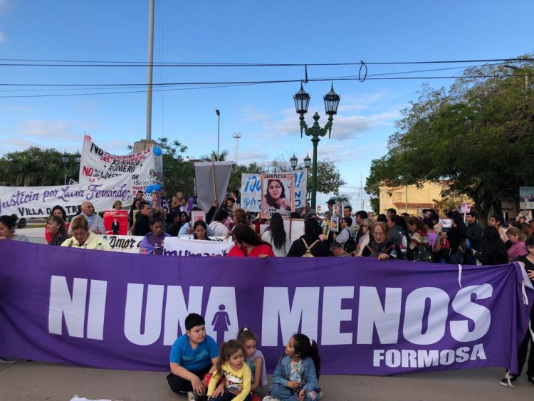 Hubo una nutrida marcha en reclamo de justicia por homicidios no esclarecidos