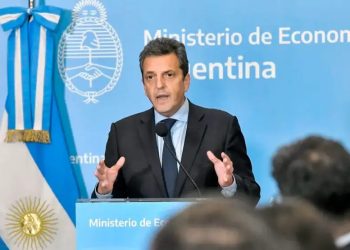 Massa prepara un plan de dos medidas por día: cuotas fijas y suma fija para empleados