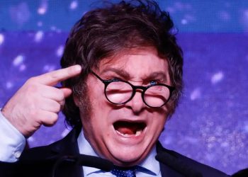 Milei debió pedir disculpas y someterse a psicoterapia por agredir verbalmente a una periodista en 2018