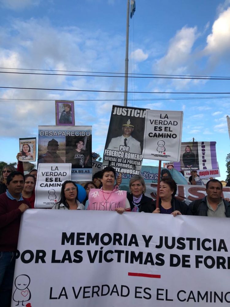Hubo una nutrida marcha en reclamo de justicia por homicidios no esclarecidos