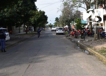 Un menor de cinco años cruzó la calle solo, lo embistió una camioneta y falleció
