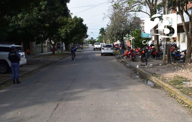 Un menor de cinco años cruzó la calle solo, lo embistió una camioneta y falleció