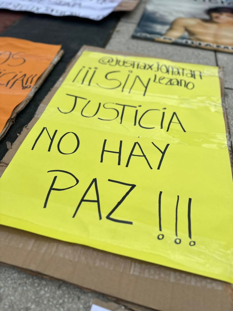 Hubo una nutrida marcha en reclamo de justicia por homicidios no esclarecidos