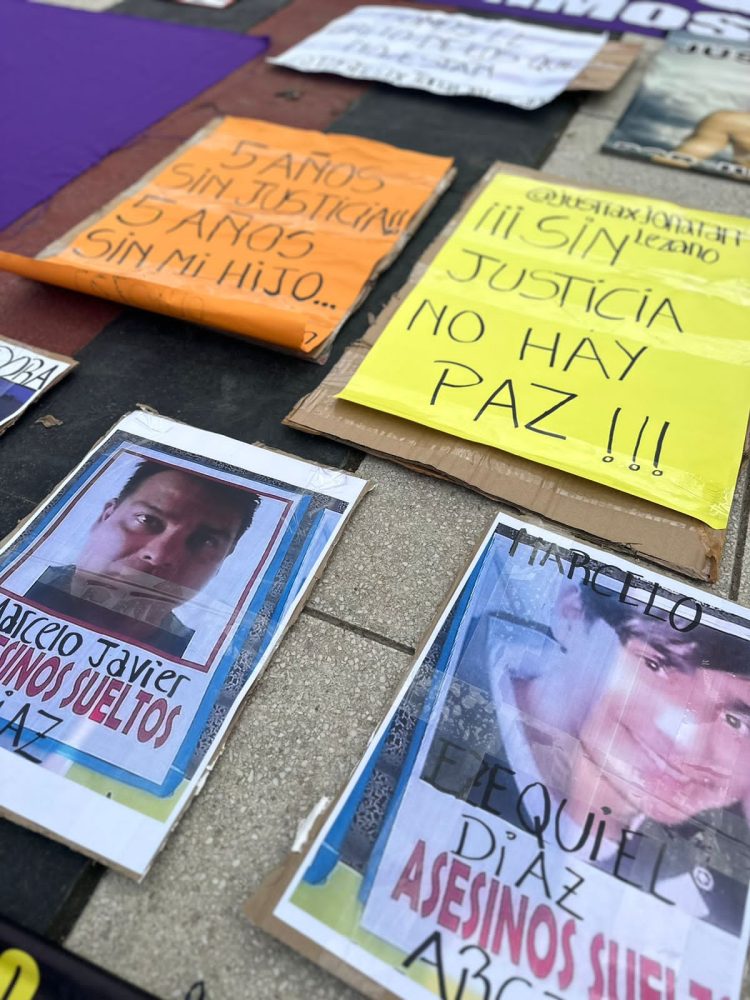 Hubo una nutrida marcha en reclamo de justicia por homicidios no esclarecidos