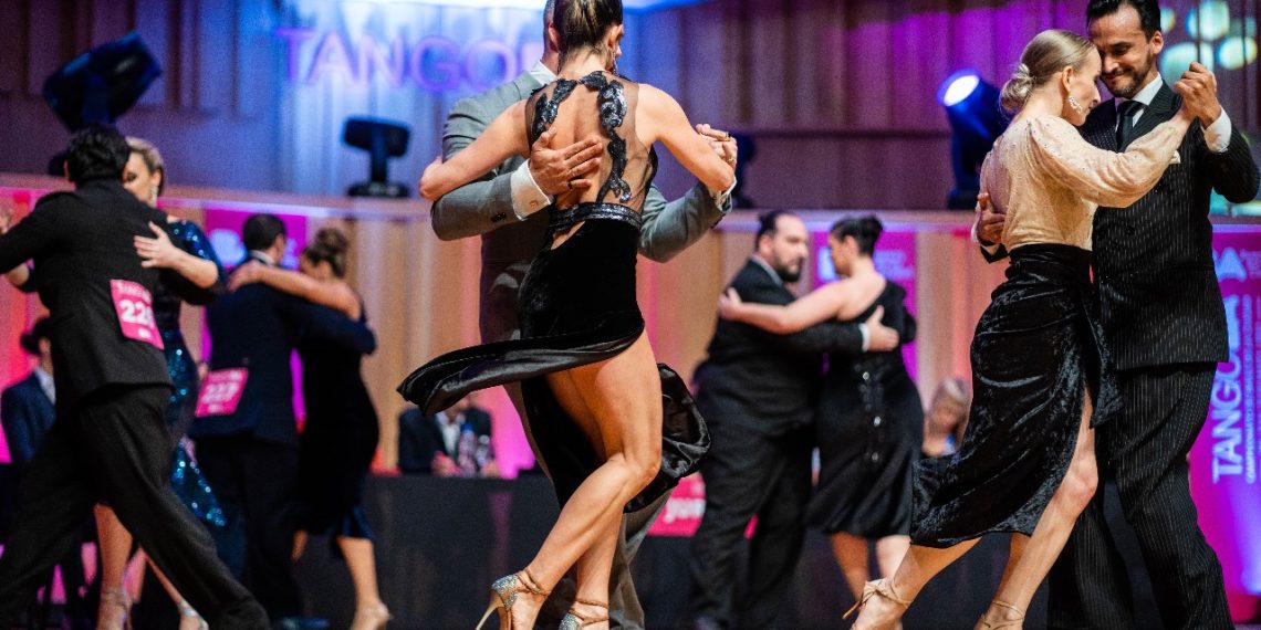 Bailarines formoseños buscarán su pase a las semifinales del Mundial de Tango