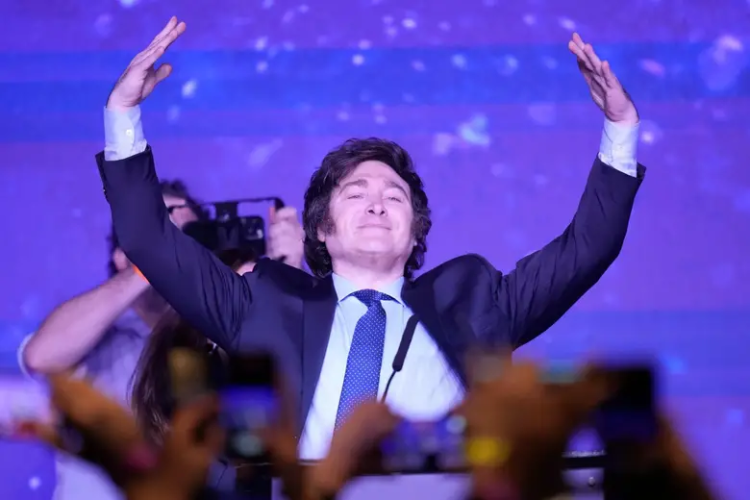 Milei debió pedir disculpas y someterse a psicoterapia por agredir verbalmente a una periodista en 2018