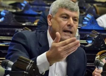 Buryaile: “Para hacer un verdadero cambio, tenemos que vencer al populismo”