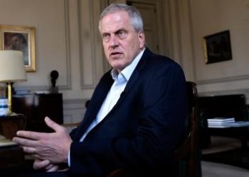 Perczyk: “El sistema de vouchers convierte a las escuelas en comercios y a los estudiantes en clientes”