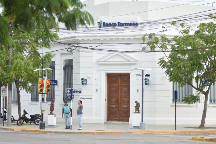 Banco Formosa y el Gobierno provincial anunciaron cuotas, descuentos y créditos