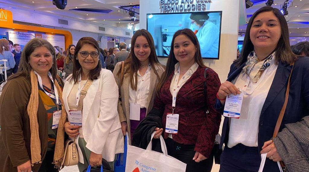 Especialistas del Centro Provincial de Hemoterapia en Congreso Argentino de Medicina Transfusional