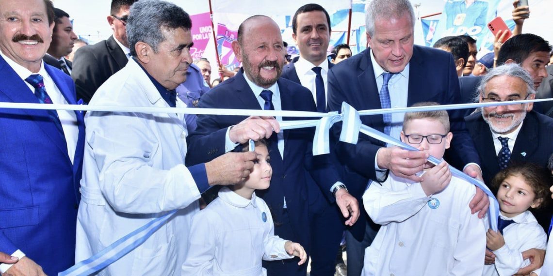 El gobernador Insfrán inauguró la obra educativa 1500 de su gestión