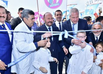 El gobernador Insfrán inauguró la obra educativa 1500 de su gestión