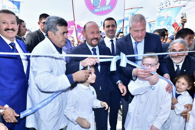 El gobernador Insfrán inauguró la obra educativa 1500 de su gestión