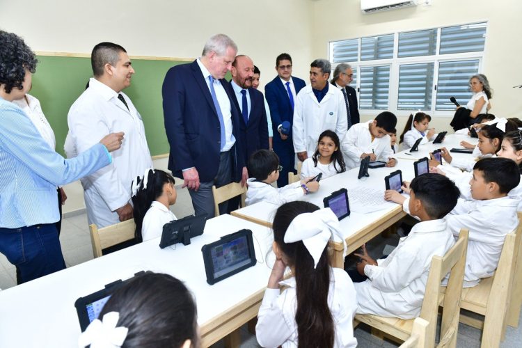 El gobernador Insfrán inauguró la obra educativa 1500 de su gestión