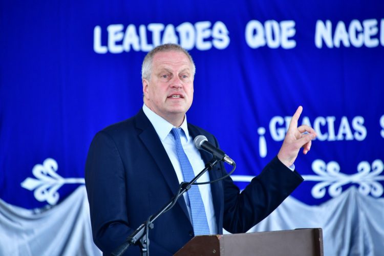 El gobernador Insfrán inauguró la obra educativa 1500 de su gestión