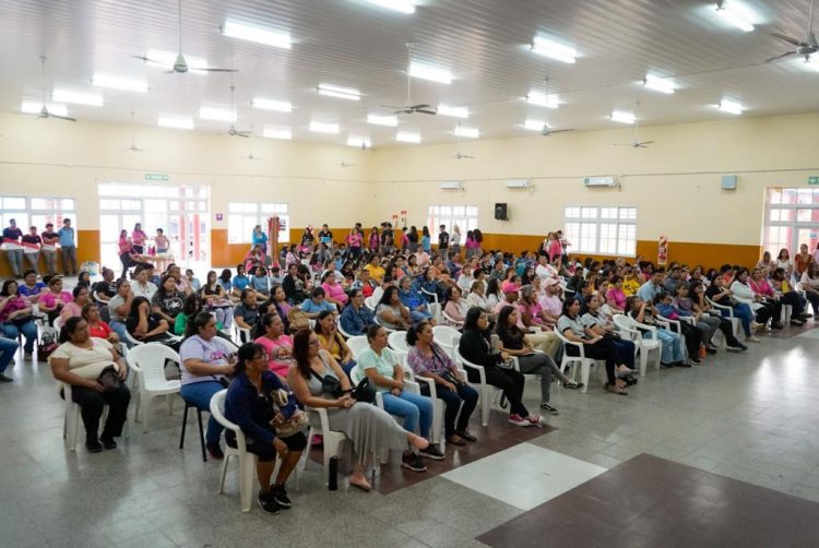 Exitosa charla de concientización sobre cáncer de mama en la EPES 87