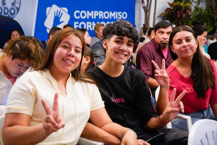 Los candidatos de Unión por la Patria disertaron en el Patio Cultural Peronista