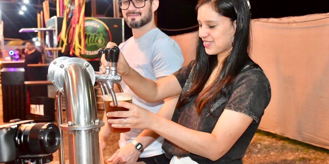 Ultiman preparativos para una nueva edición del Oktoberfest, en el Paseo Ferroviario
