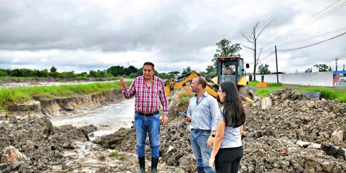 El intendente Jofré supervisó trabajos en los canales de desagüe