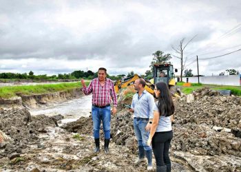 El intendente Jofré supervisó trabajos en los canales de desagüe