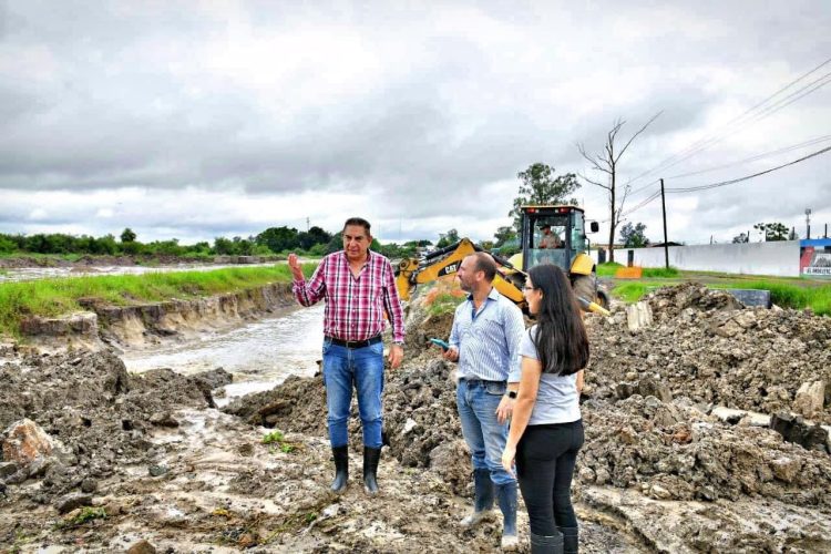 El intendente Jofré supervisó trabajos en los canales de desagüe