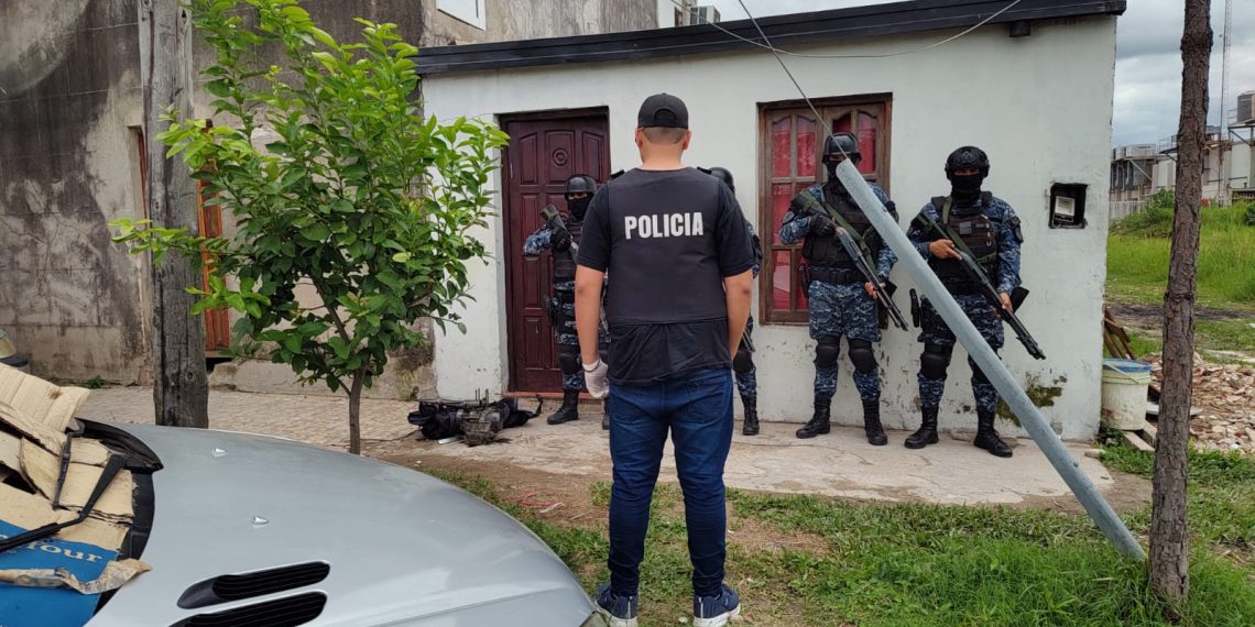 La policía detectó un punto de ventas drogas dirigido por un menor de edad