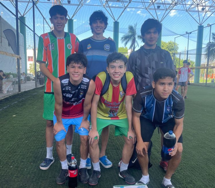 Franciscanos a puro fútbol en “La Nueva Recova”