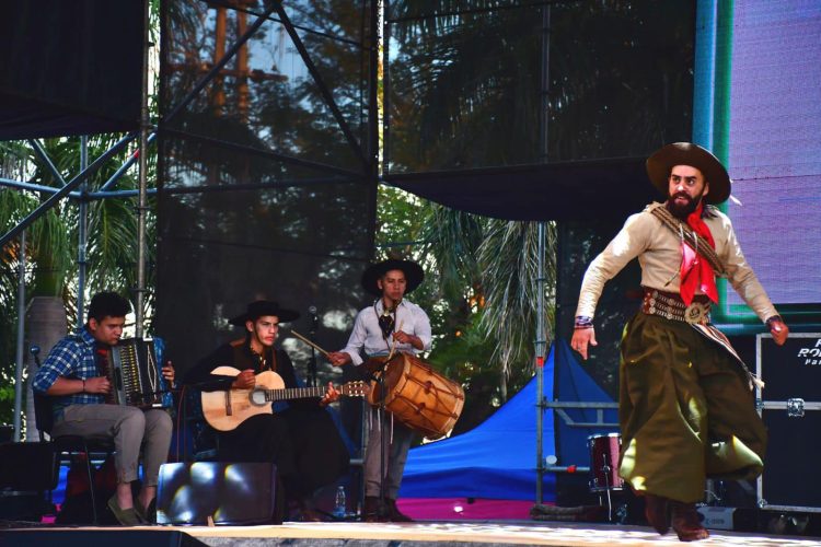 Este finde bailarines competirán para el Pre Cosquín y Pre Laborde