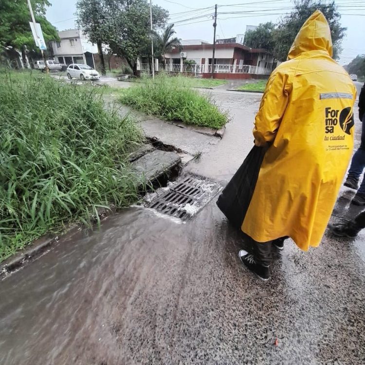 El intendente Jofré supervisó trabajos en los canales de desagüe