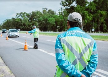 Sigue vigente la obligatoriedad de circular con Revisión Técnica Obligatoria y seguro al día
