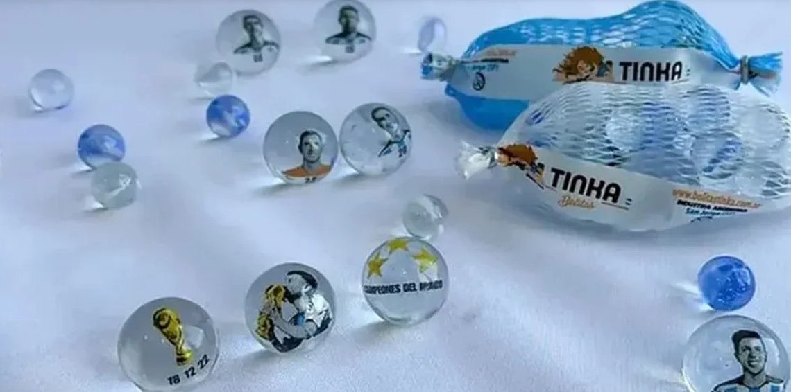 Lanzan una colección especial de bolitas con los campeones del mundo