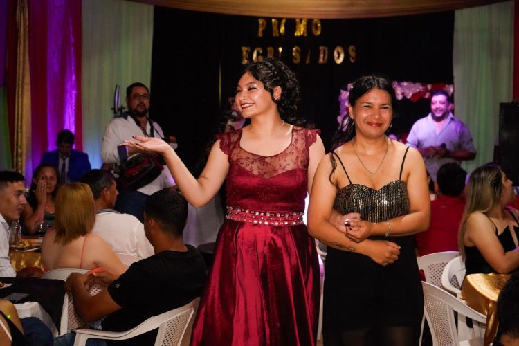 Compromiso Formoseño ayudó a estudiantes secundarios a tener su fiesta de recepción