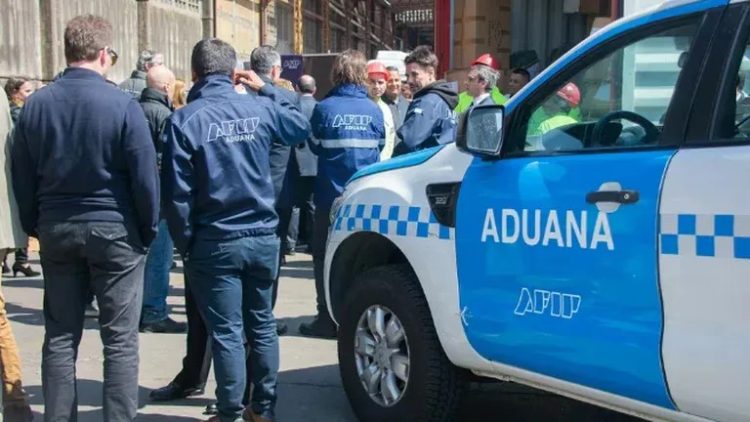 La Aduana subastará iPhones de contrabando secuestrados en Formosa: cómo participar