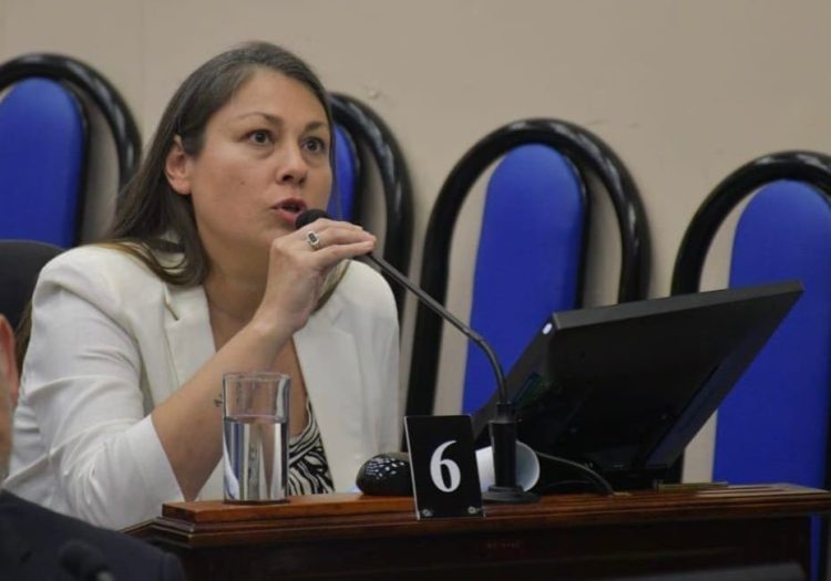 Estatales: Costa pide que el Gobierno otorgue un bono de fin de año de $100.000