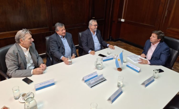 Funcionario de Nación recibió a supermercadistas y coincidieron en mantener puestos laborales y crear «listas de precios convenientes»