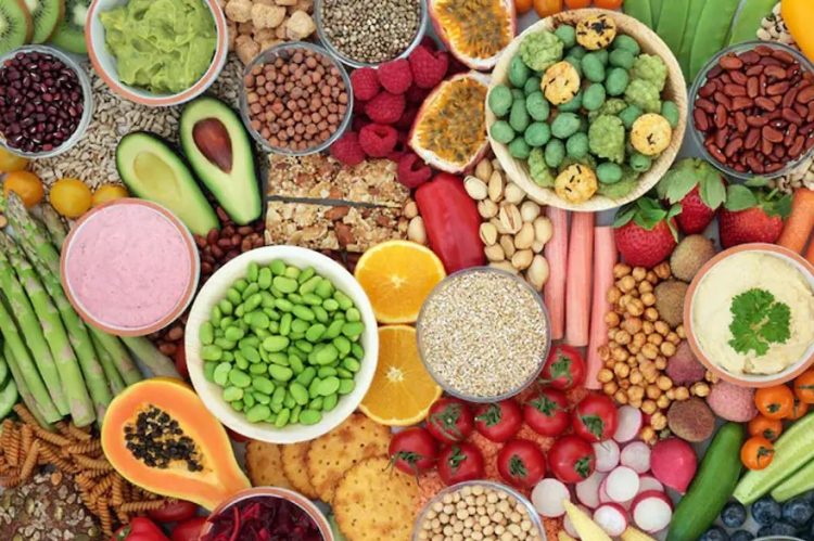 Inmunonutrición: cuáles nutrientes refuerzan más nuestras defensas y qué alimentos priorizar