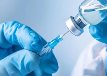 ¿Me tengo que vacunar contra el COVID? Todo lo que hay que saber sobre las dosis de refuerzo