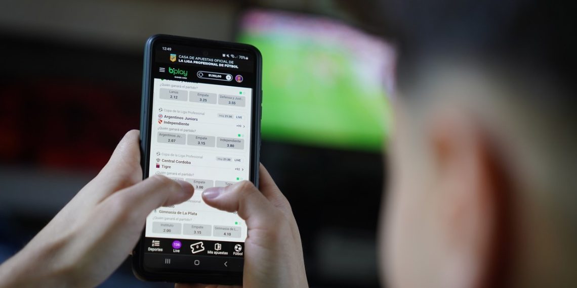 Mito o realidad: Qué hay de cierto en la teoría de que los celulares escuchan conversaciones para mostrar publicidad