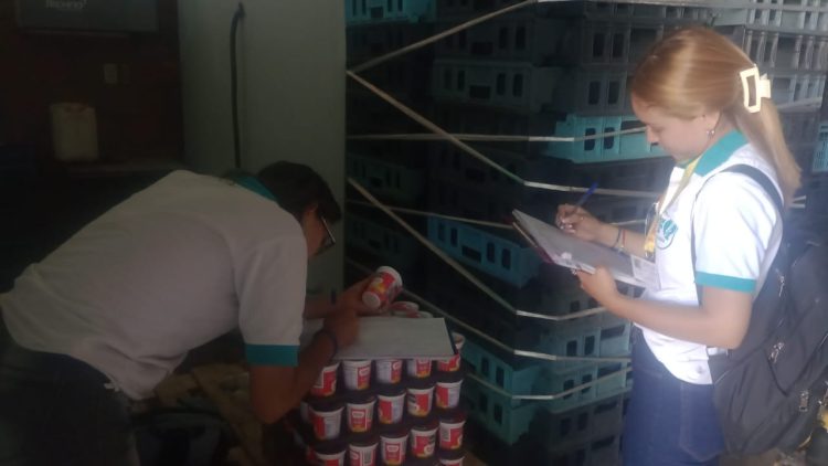 Verifican aptitud de productos para el consumo humano en comercios locales