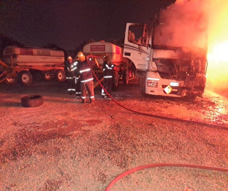 Incendio y explosión en el predio de estación de servicios dejó una persona con el 80% del cuerpo quemado